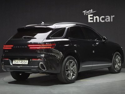 صورة 4 لـ 2023 Genesis GV70