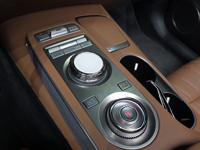 2023 Genesis GV70 thumbnail 12