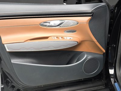 2023 Genesis GV70 thumbnail 14