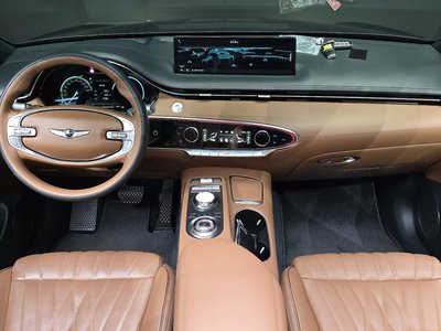 صورة 5 لـ 2023 Genesis GV70