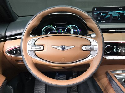2023 Genesis GV70 thumbnail 19