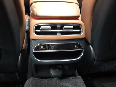 2023 Genesis GV70 thumbnail 25