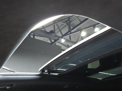 2023 Genesis GV70 thumbnail 24