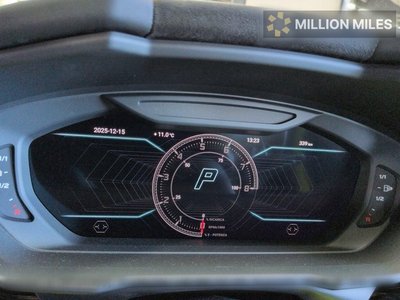 LAMBORGHINI URUS - 6