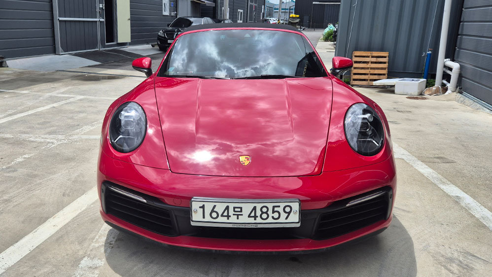 PORSCHE 911 - View 1