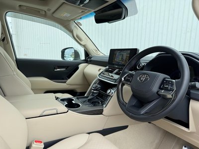 2025 Toyota LAND CRUISER 300 缩略图 35