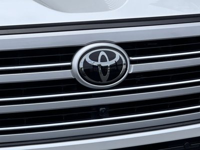 2025 Toyota LAND CRUISER 300 缩略图 12