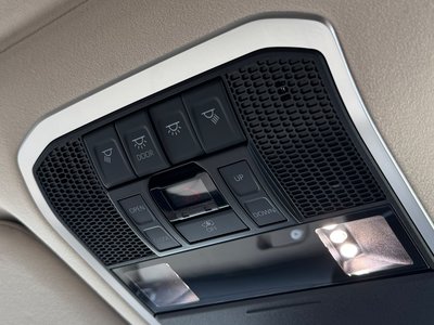 2025 Toyota LAND CRUISER 300 缩略图 39