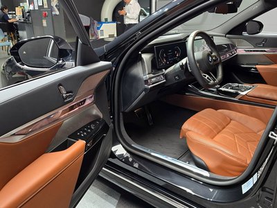 2025 BMW 7 SERIES 缩略图 13