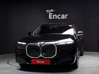 2025 BMW 7 SERIES 照片 2