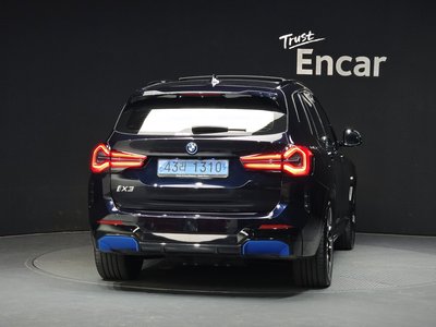 صورة 3 لـ 2022 BMW IX3