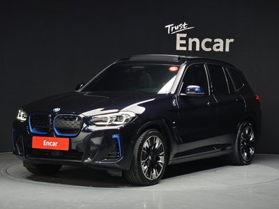 صورة 1 لـ 2022 BMW IX3