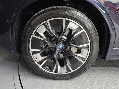 صورة 6 لـ 2022 BMW IX3