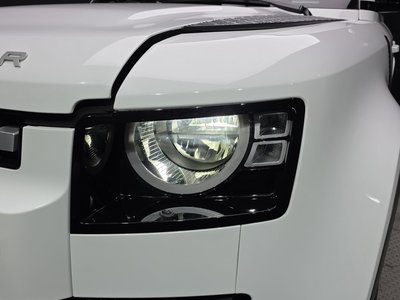 LAND ROVER DEFENDER - 9