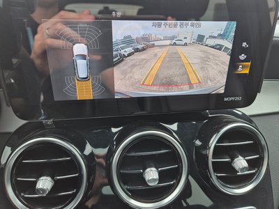 صورة 9 لـ 2021 Mercedes-BENZ GLC