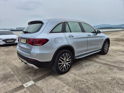 صورة 4 لـ 2021 Mercedes-BENZ GLC
