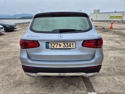 صورة 3 لـ 2021 Mercedes-BENZ GLC