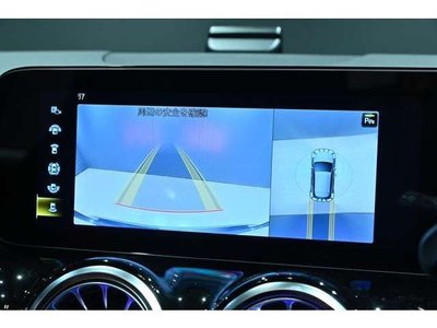 MERCEDES-BENZ GLA - 5