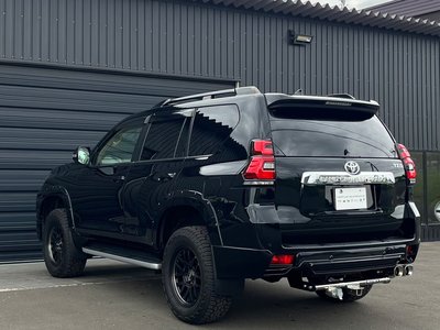TOYOTA LAND CRUISER PRADO - 8