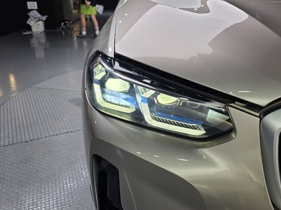 2024 BMW IX3 photo 10