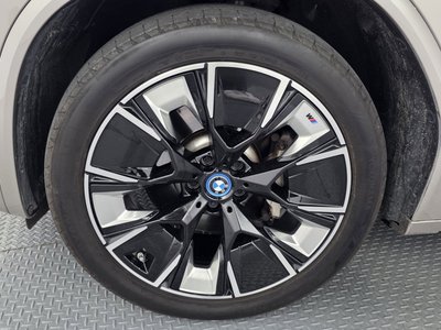 2024 BMW IX3 photo 7