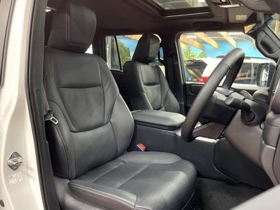 TOYOTA LAND CRUISER - 8