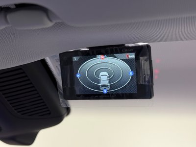 MERCEDES-BENZ EQS - 9