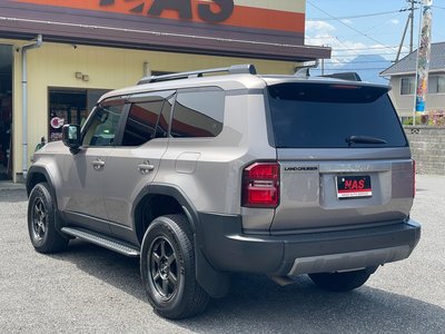 TOYOTA LAND CRUISER - 7