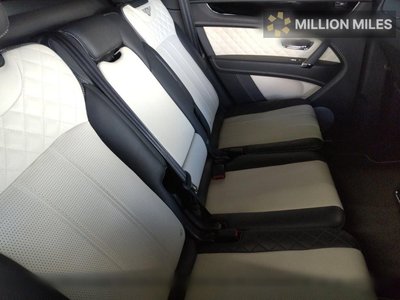 BENTLEY BENTAYGA - 6