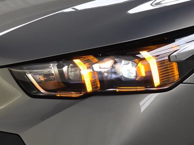 2025 BMW 5 SERIES photo 9