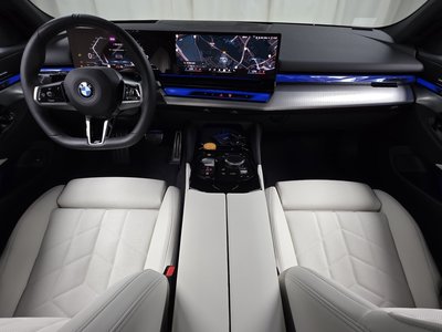 2025 BMW 5 SERIES photo 5