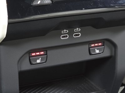 2025 BMW 5 SERIES — миниатюра 19