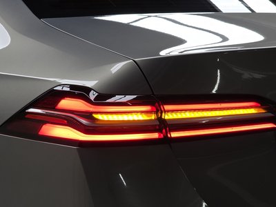 2025 BMW 5 SERIES photo 10
