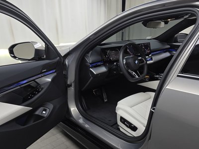2025 BMW 5 SERIES — миниатюра 13