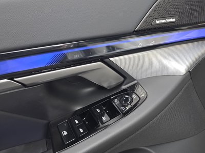 2025 BMW 5 SERIES — миниатюра 29