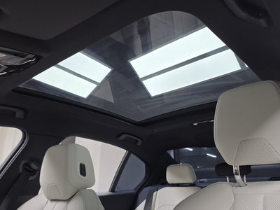 2025 BMW 5 SERIES — миниатюра 31