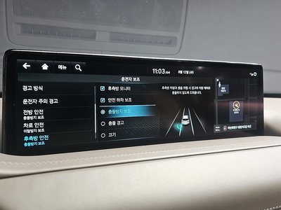 2022 Genesis GV80 thumbnail 22