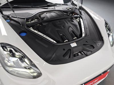 PORSCHE PANAMERA - 7
