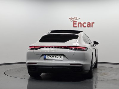 PORSCHE PANAMERA - 4