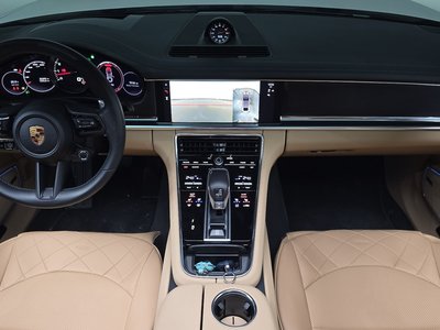 PORSCHE PANAMERA - 5