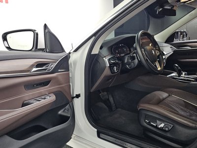 BMW 6 SERIES GT - 10