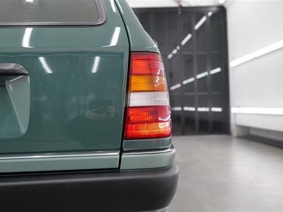 MERCEDES-BENZ MEDIUM-CLASS - 8