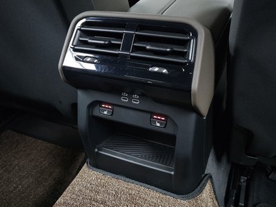 2024 BMW 5 SERIES — миниатюра 31