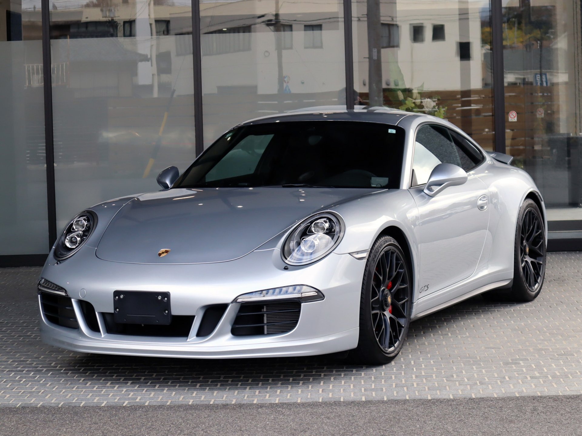 PORSCHE 911 - View 1