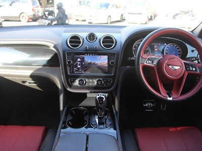 BENTLEY BENTAYGA - 5