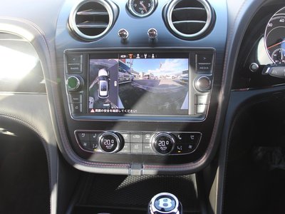 BENTLEY BENTAYGA - 8