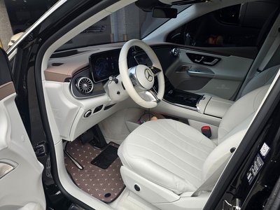 MERCEDES-BENZ EQE - 5