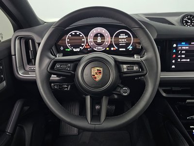 2025 Porsche CAYENNE 缩略图 18