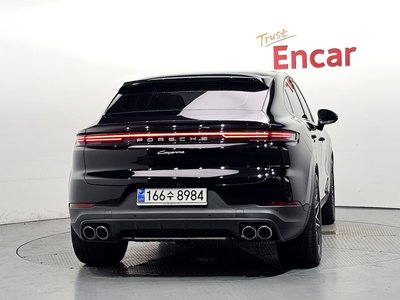 صورة 4 لـ 2025 Porsche CAYENNE