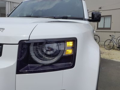 LAND ROVER DEFENDER - 9